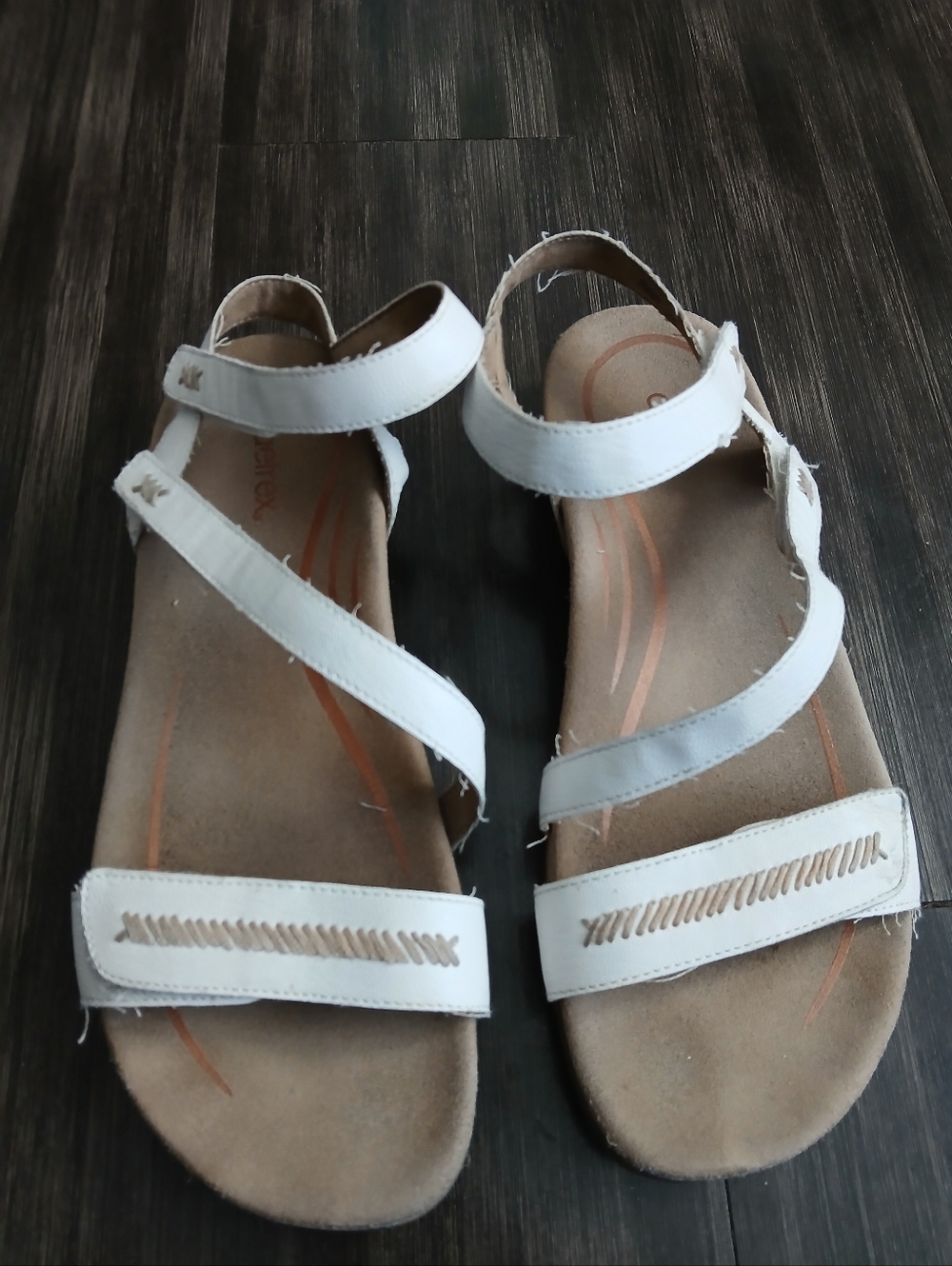 Comfy Aetrex Gabby Adjustable White Strappy Sandals- Size 9-9..5